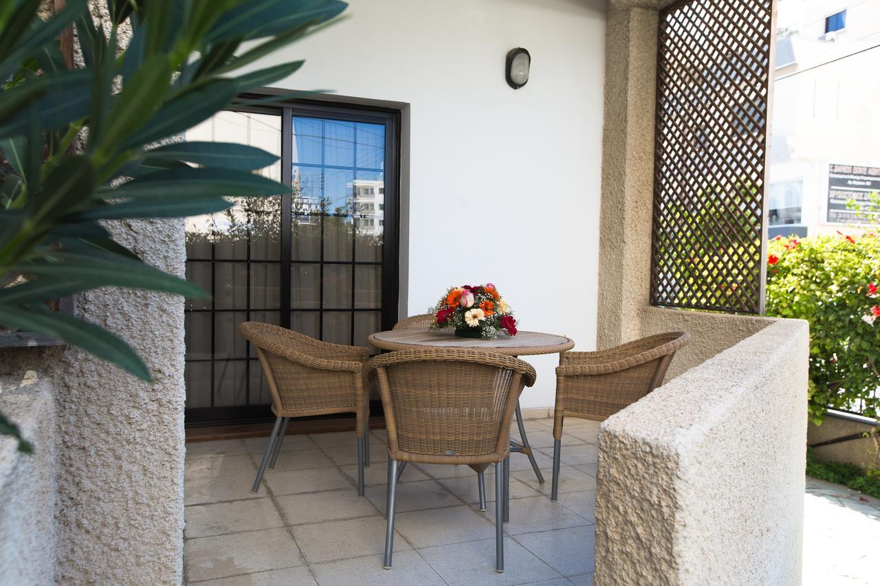 לרנקה Laila'S Promenade Villa מראה חיצוני תמונה
