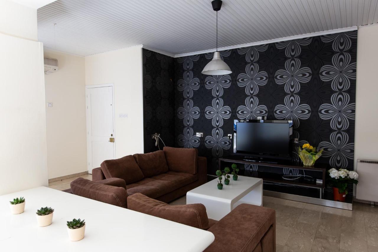 לרנקה Laila'S Promenade Villa מראה חיצוני תמונה