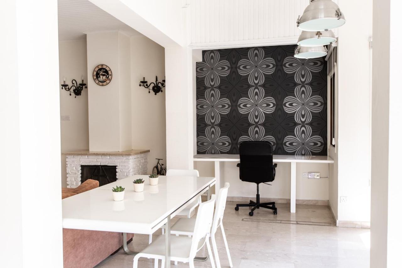 לרנקה Laila'S Promenade Villa מראה חיצוני תמונה